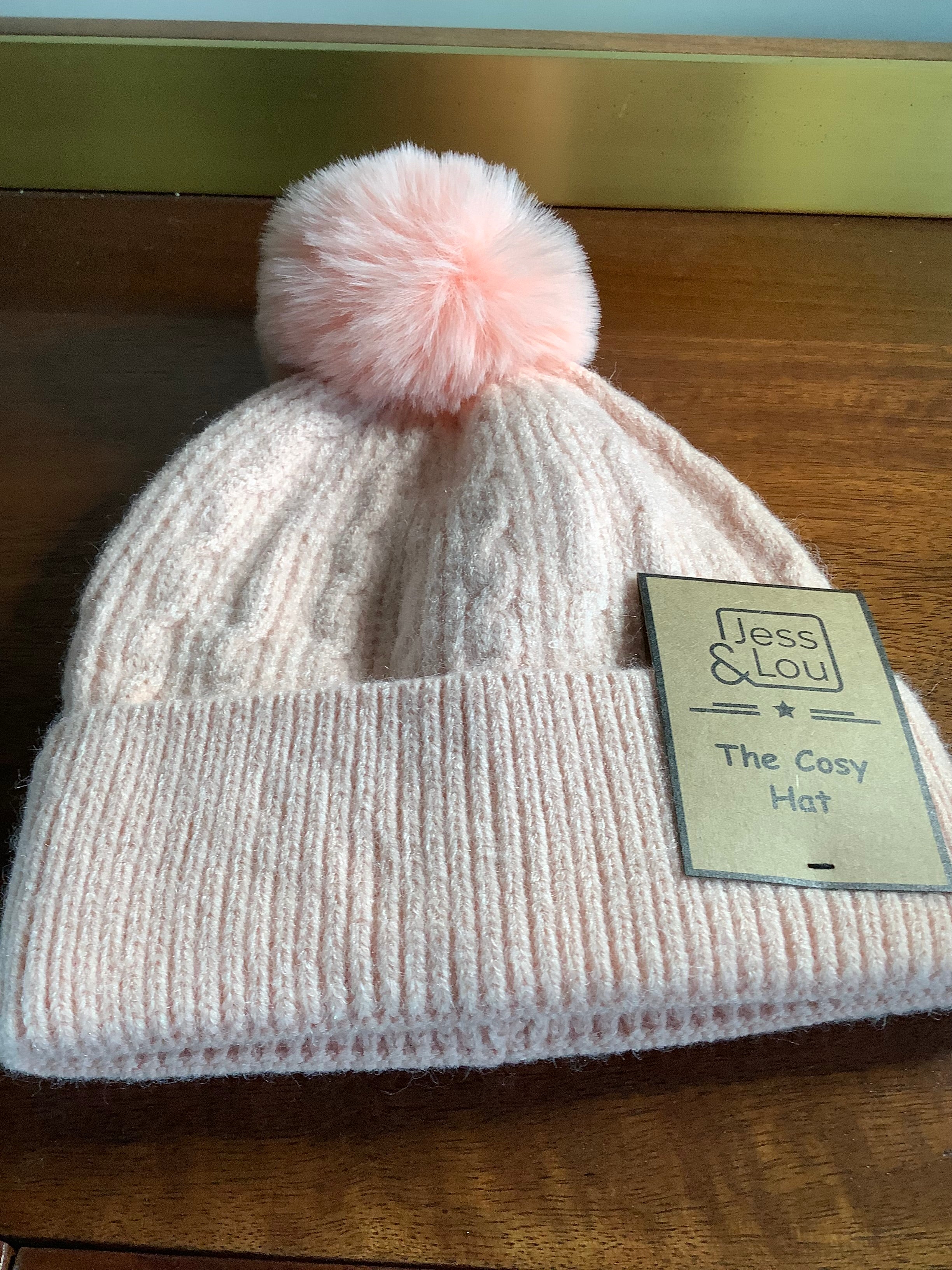 Cosy cable bobble hat