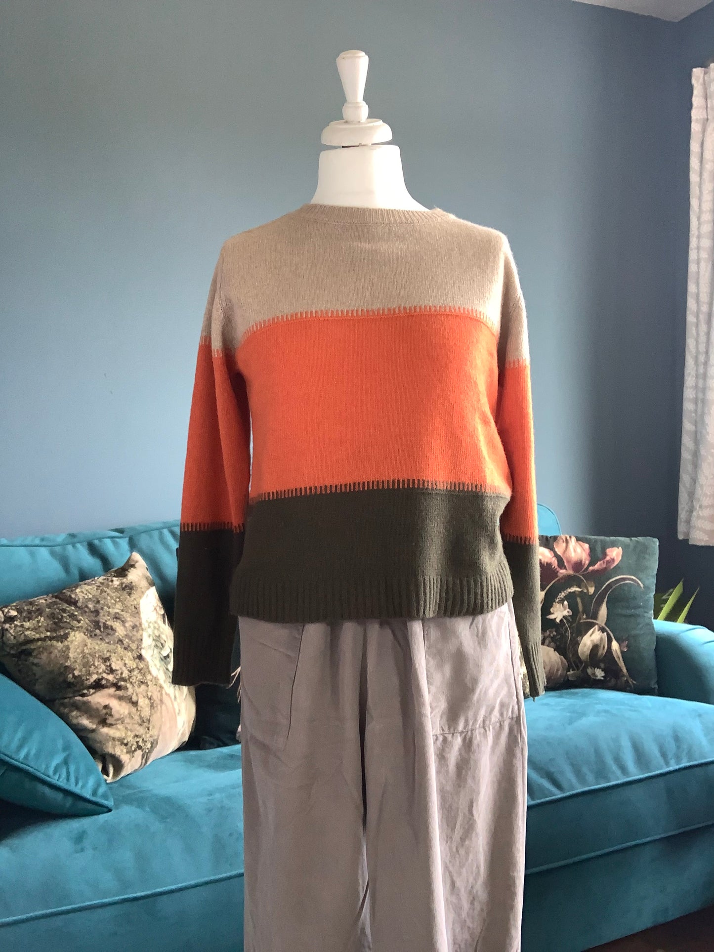 Banded sweater