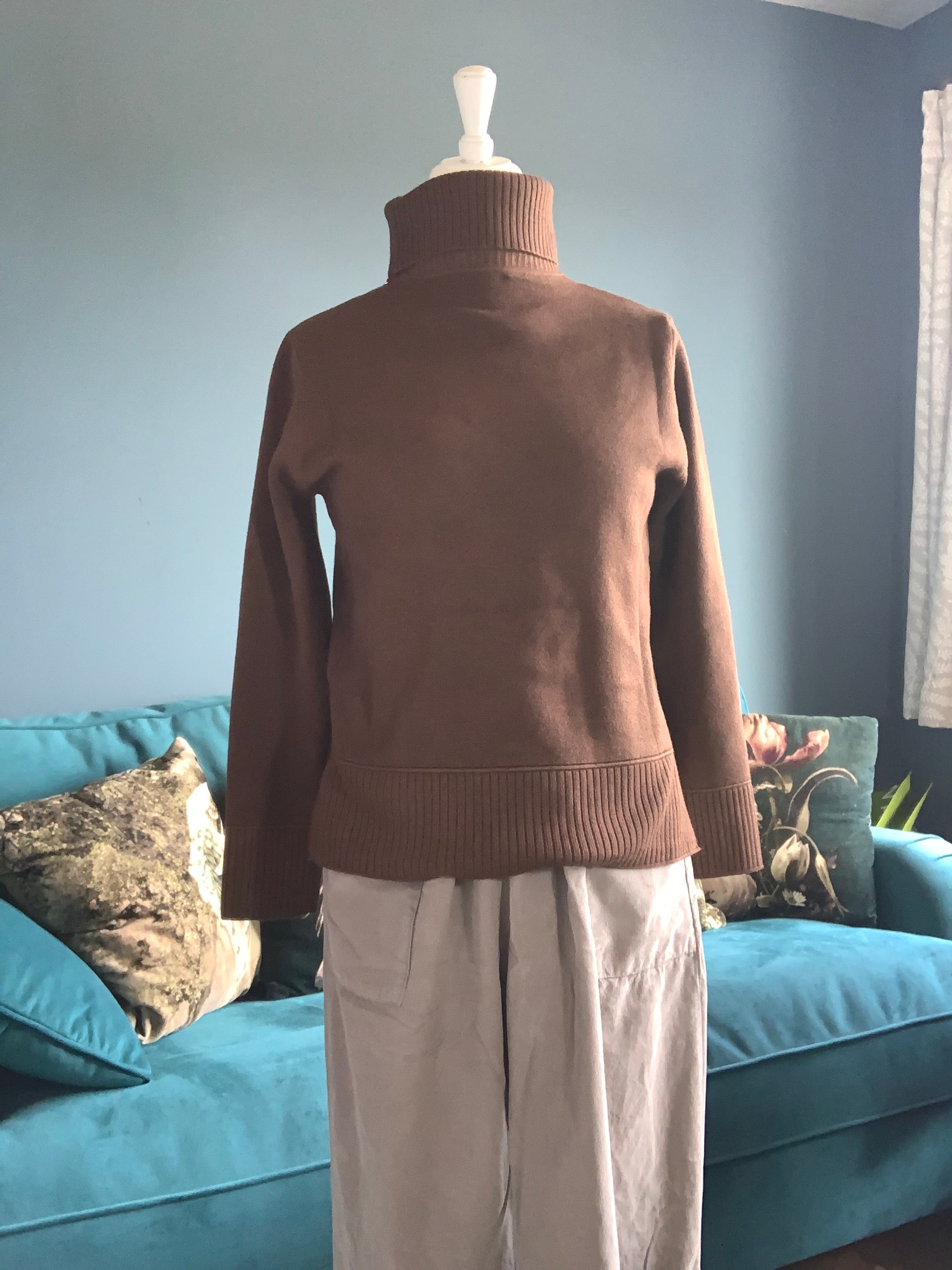 Polo neck sweater. Chocolate brown