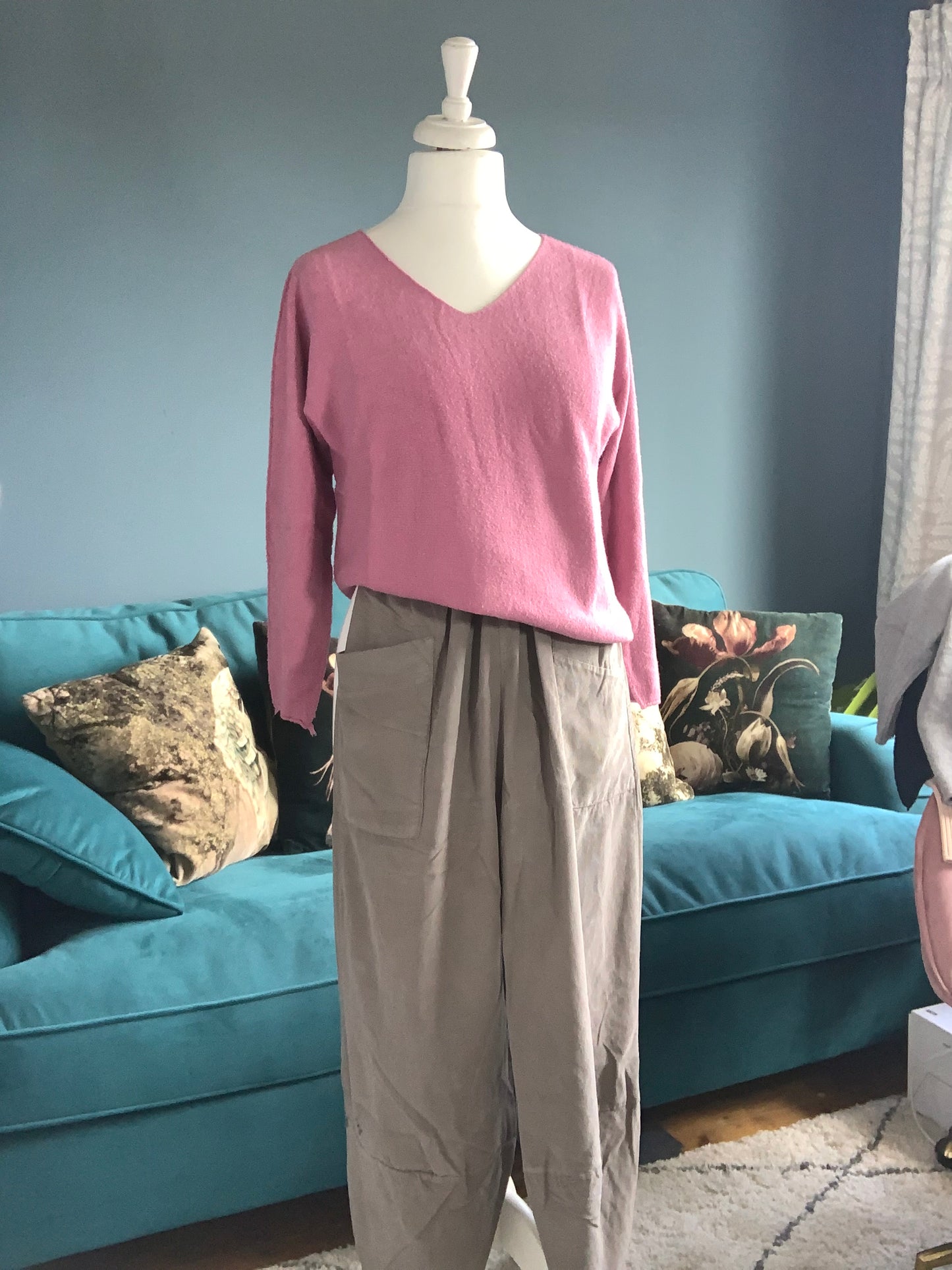 Balloon cut trousers in fine cord