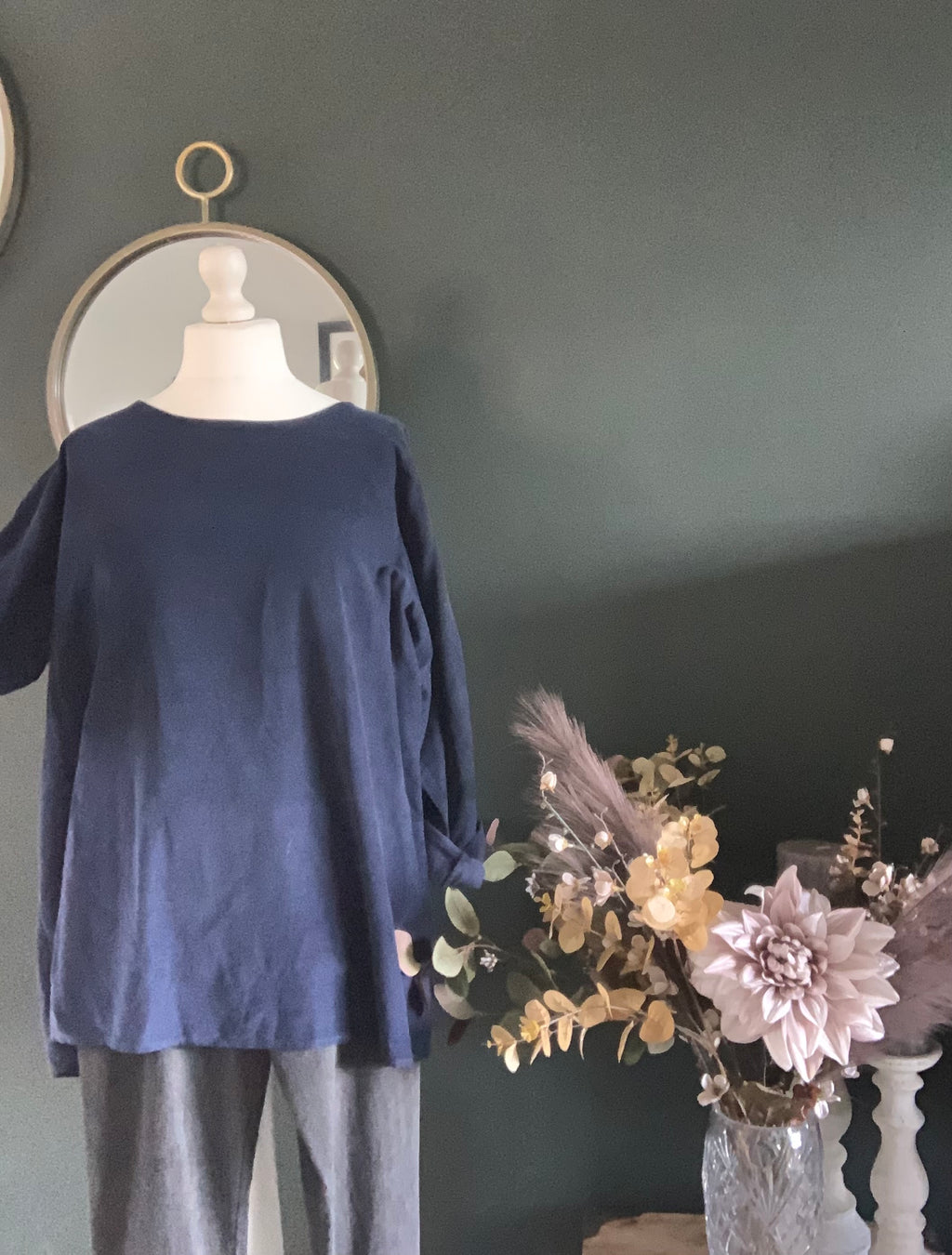 Button back fine needlecord top
