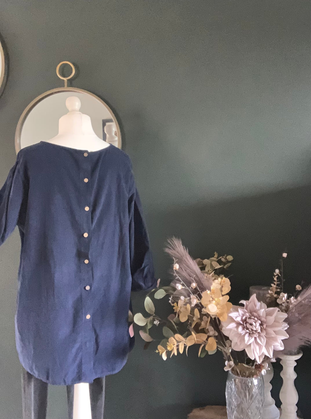 Button back fine needlecord top