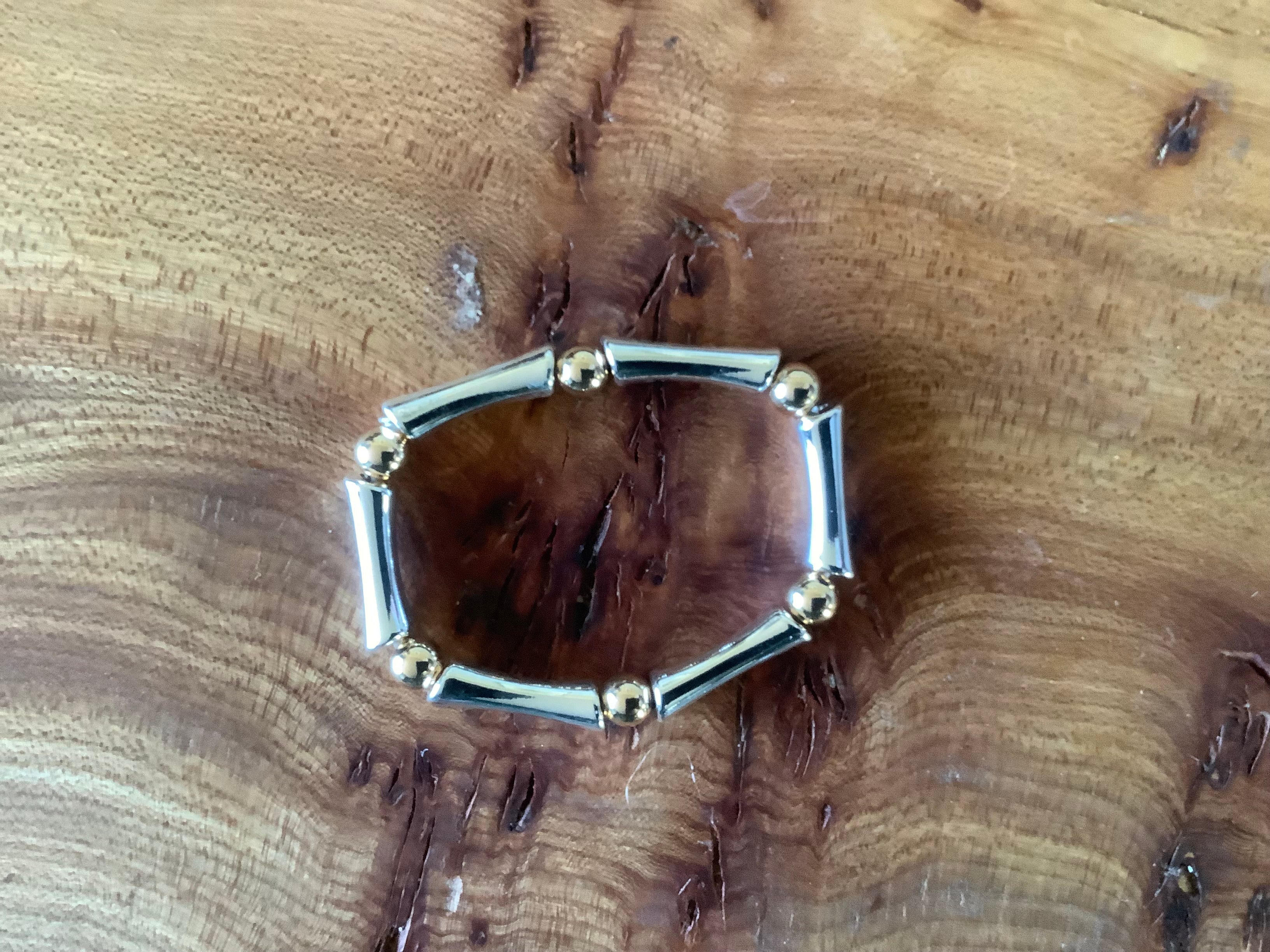 Gold and silver coloured bracelet