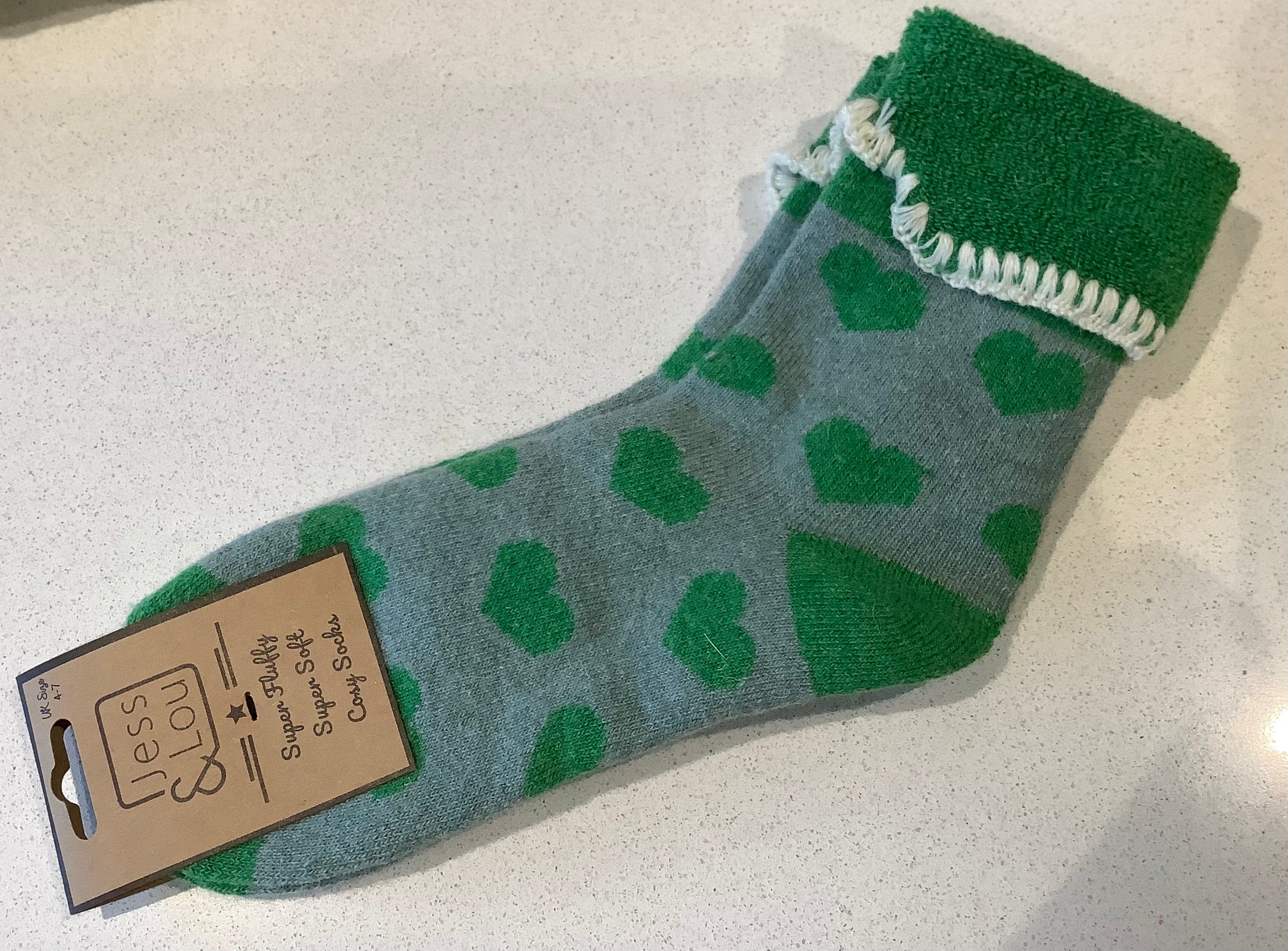Cosy socks - green hearts